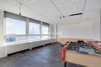 20 Ter Rue De Bezons, Courbevoie for sale Interior Photo- Image 2 of 12