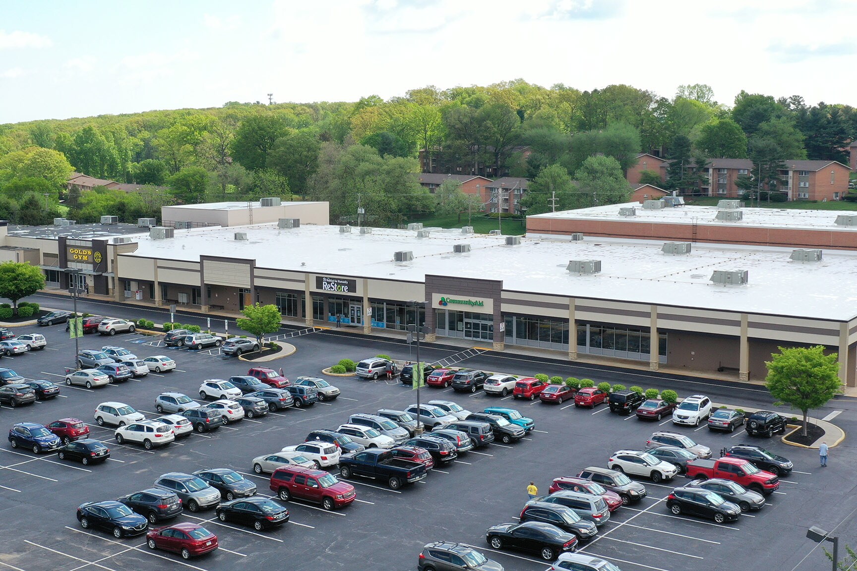 2081 Springwood Rd, York, PA 17403 Queensgate Shopping Center