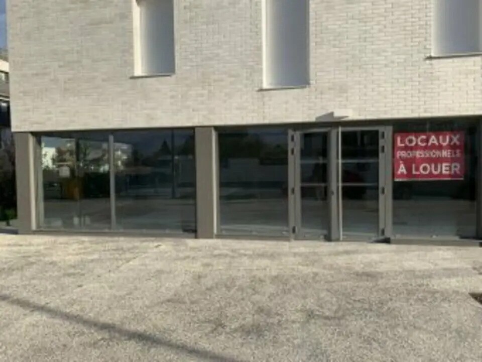 Retail in Bruges for lease Building Photo- Image 1 of 6