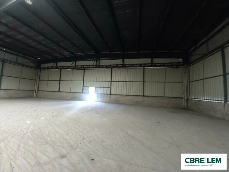 Flex in Mondeville for lease - Building Photo - Image 1 of 8