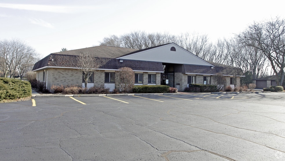 1650 E Huebbe Pky, Beloit, WI for lease - Building Photo - Image 3 of 3