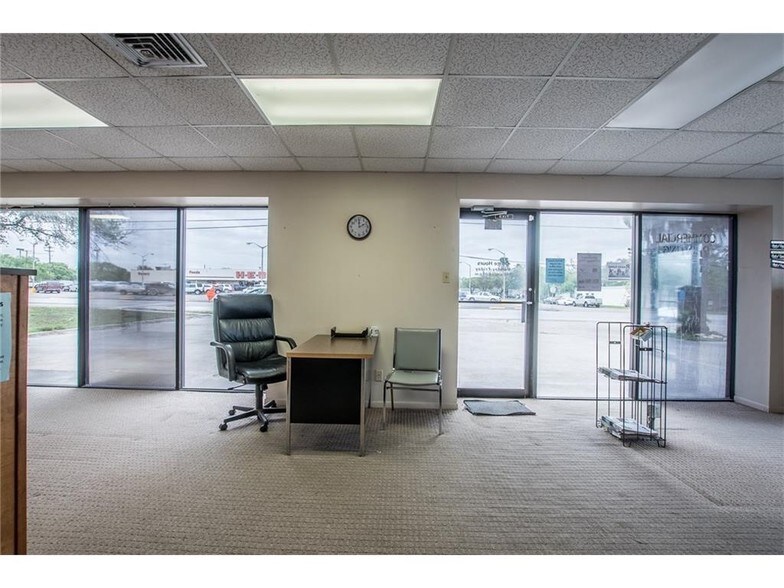 620 E San Patricio Ave, Mathis, TX for sale - Building Photo - Image 1 of 1