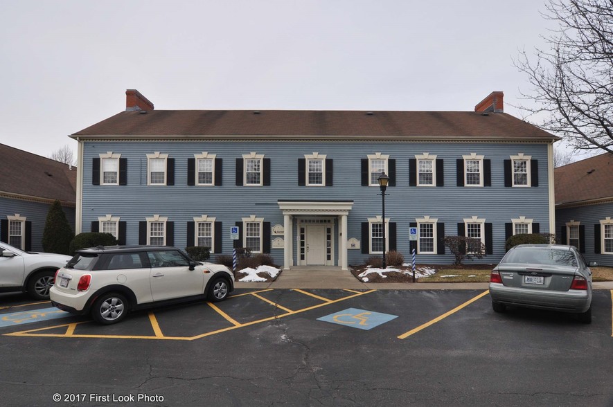 400 Massasoit Ave, East Providence, RI for sale - Building Photo - Image 1 of 1