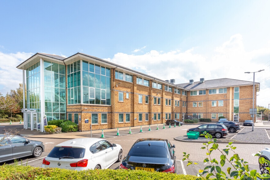 Malthouse Av, Cardiff for sale - Primary Photo - Image 1 of 1