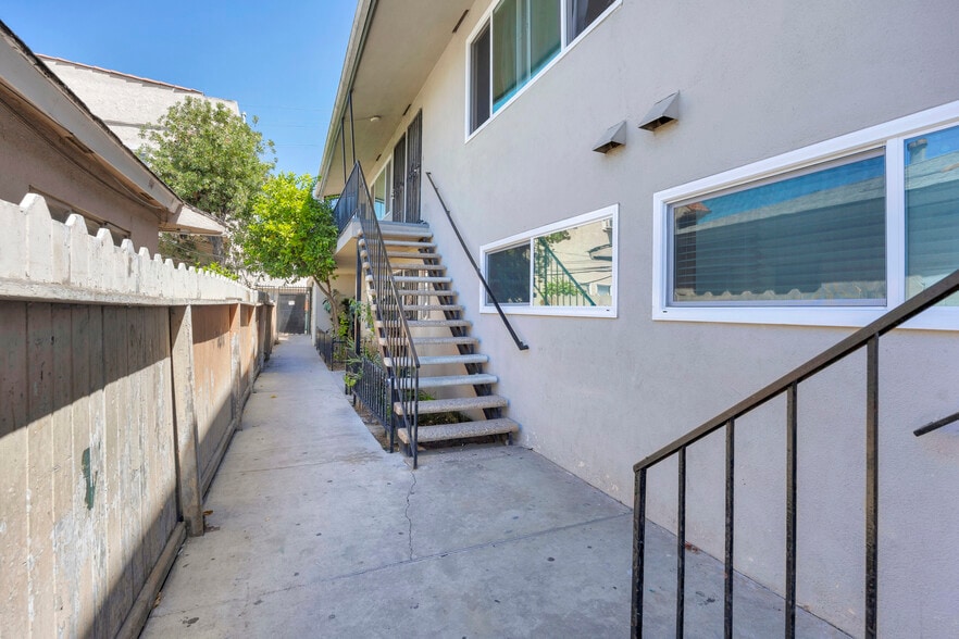 1700 Pacific Ave, Long Beach, CA for sale - Building Photo - Image 2 of 7