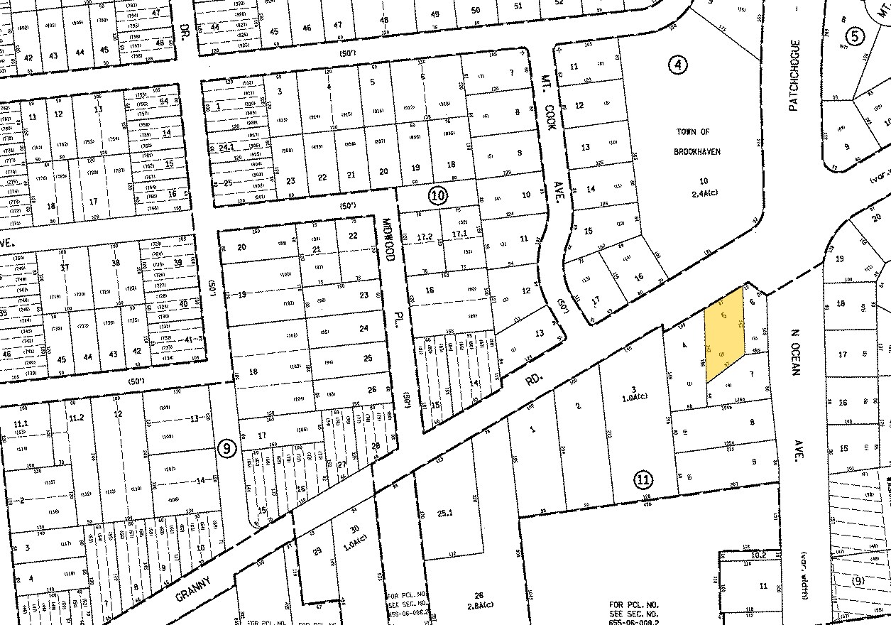 41 Granny Rd, Farmingville, NY 11738