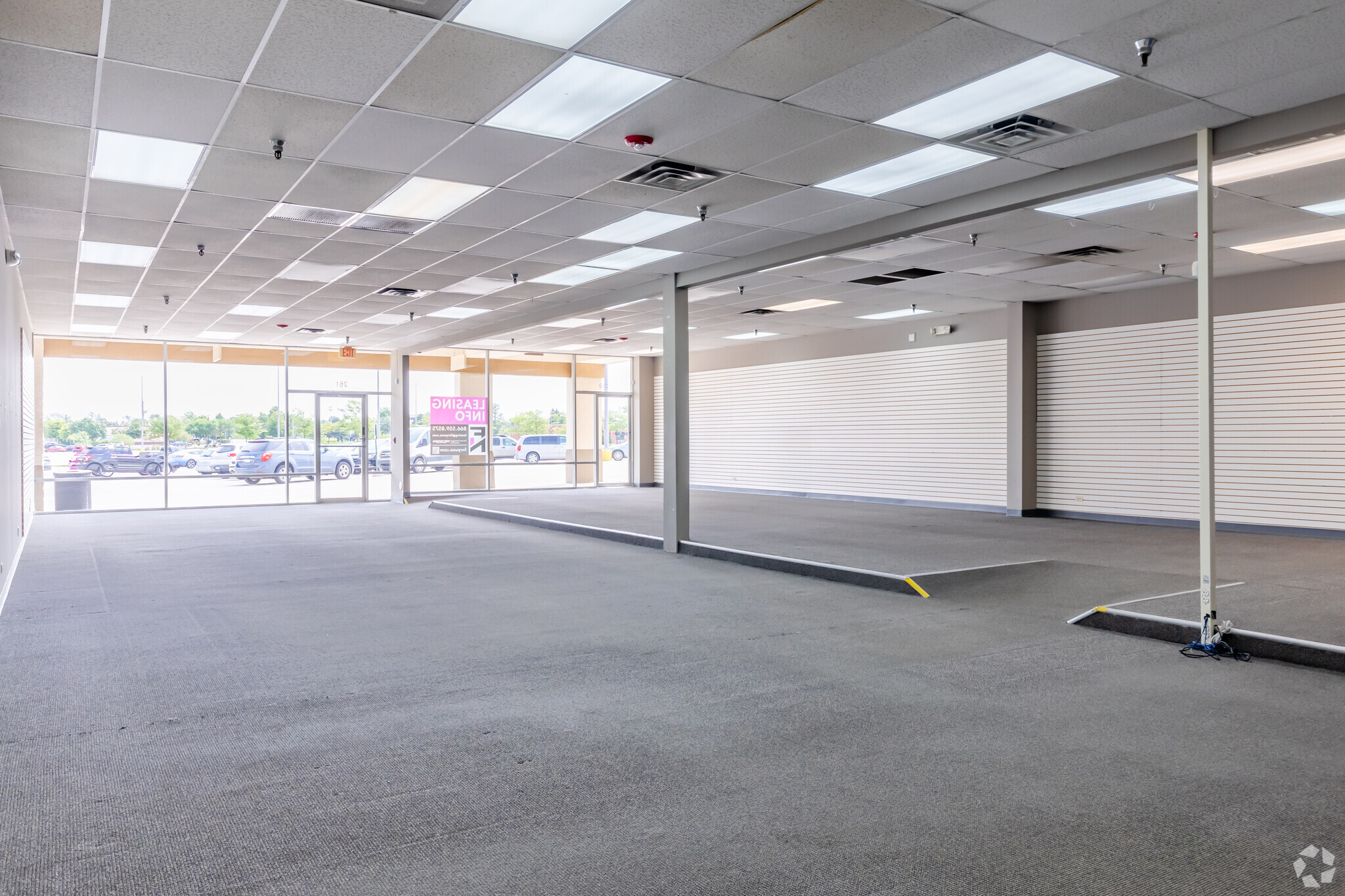 257-363 N Weber Rd, Bolingbrook, IL for lease Interior Photo- Image 1 of 3