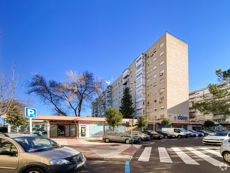 Plaza San Juan de Covas, 16, Alcorcón, Madrid for sale - Building Photo - Image 2 of 2