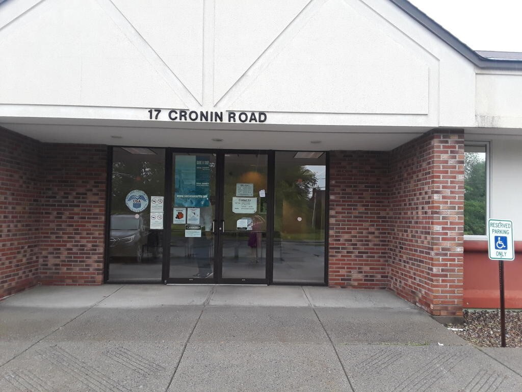 17 Cronin Rd, Queensbury, NY 12804 Retail for Sale