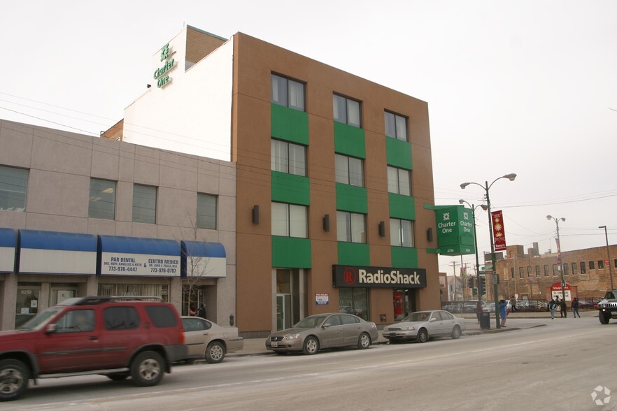 9204 S Commercial Ave, Chicago, IL for lease - Building Photo - Image 3 of 14