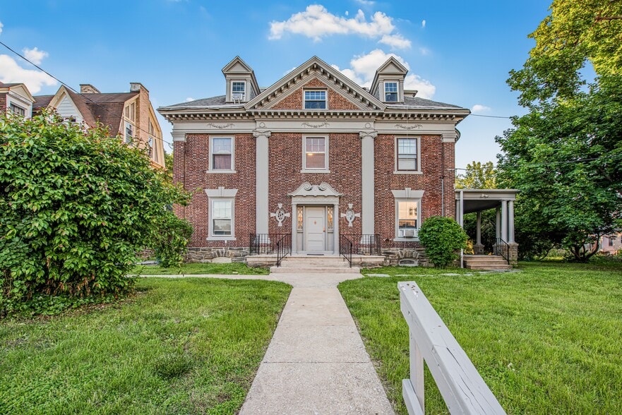 144 & 150 Washington Ln portfolio of 2 properties for sale on LoopNet.com - Building Photo - Image 2 of 34