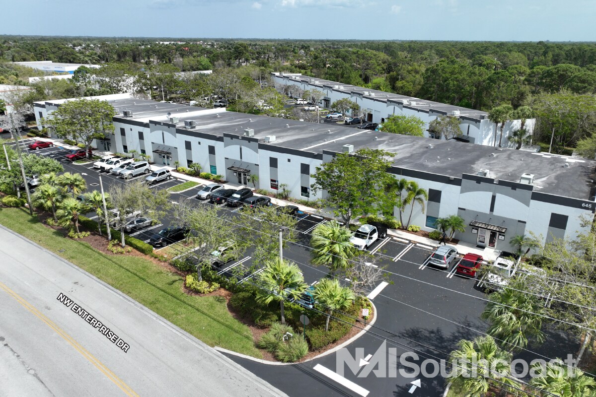 645 NW Enterprise Dr, Port Saint Lucie, FL for lease Building Photo- Image 1 of 10