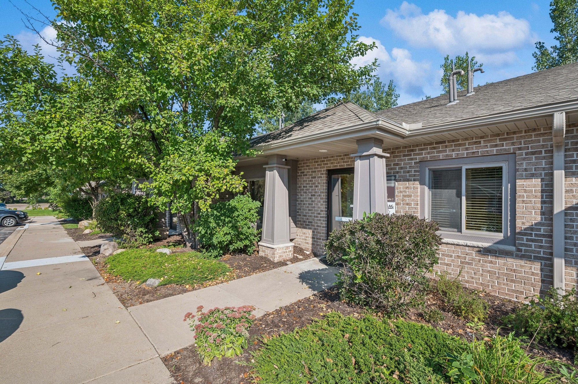 8925-8929 Aztec Dr, Eden Prairie, MN for lease Building Photo- Image 1 of 11