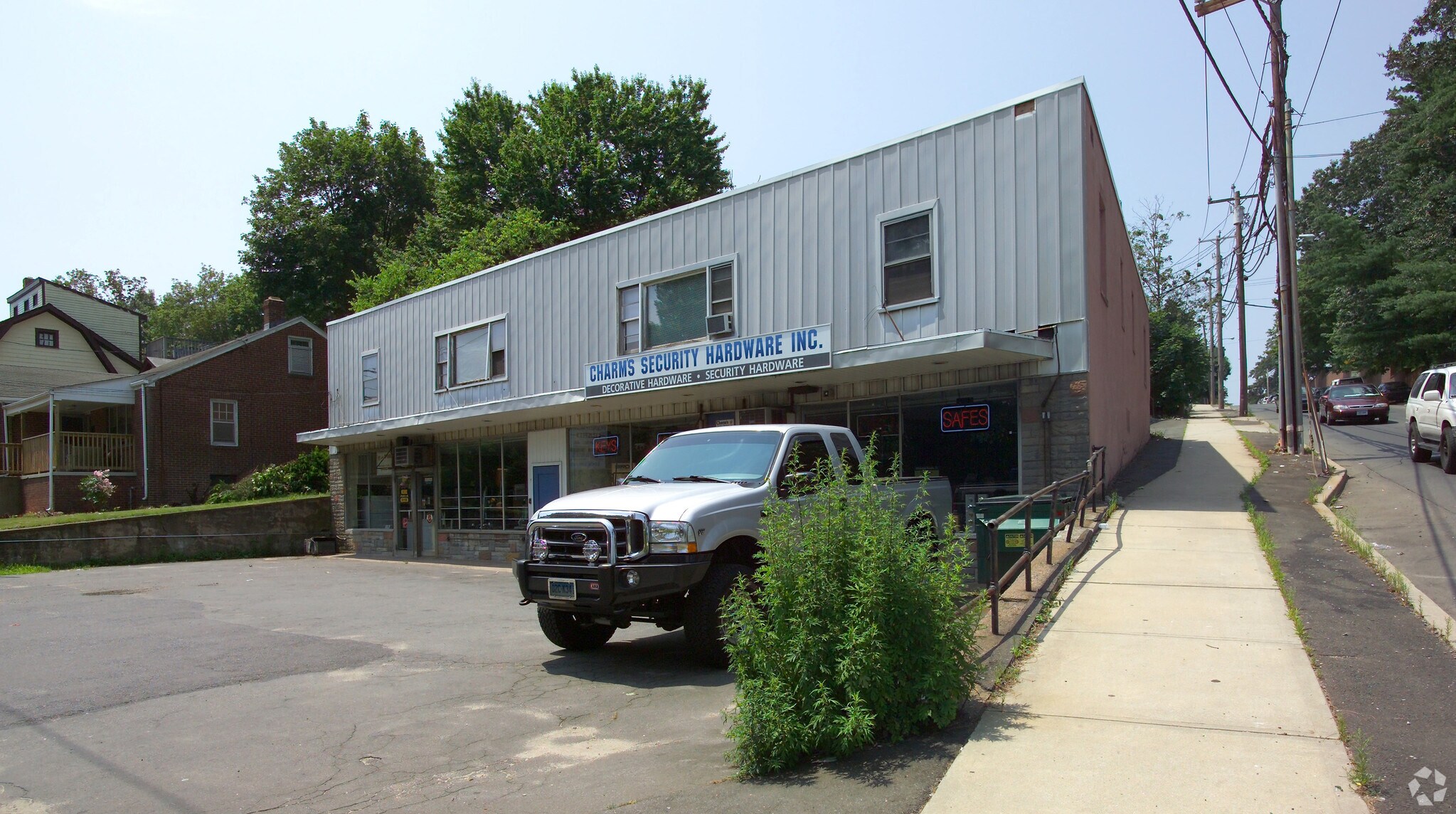 884 Campbell Ave, West Haven, CT 06516 Retail for Lease