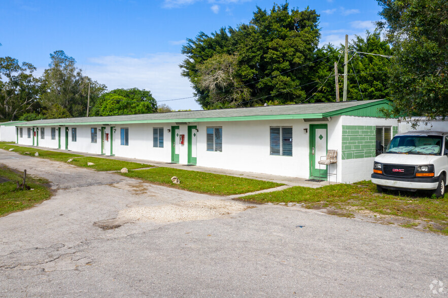 4523 Palm Beach Blvd, Fort Myers, FL for sale - Primary Photo - Image 1 of 1