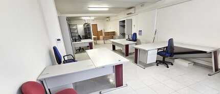 Office in Azuqueca de Henares, Guadalajara for lease Interior Photo- Image 1 of 8