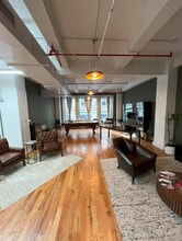 124 W 36th St, New York, NY for lease Interior Photo- Image 2 of 3