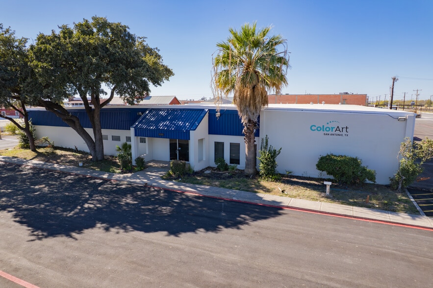 5101 S Zarzamora St, San Antonio, TX for lease - Building Photo - Image 1 of 20