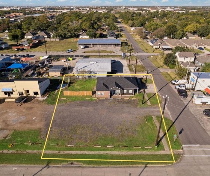 902 S Broadway St, La Porte, TX for sale - Building Photo - Image 3 of 26