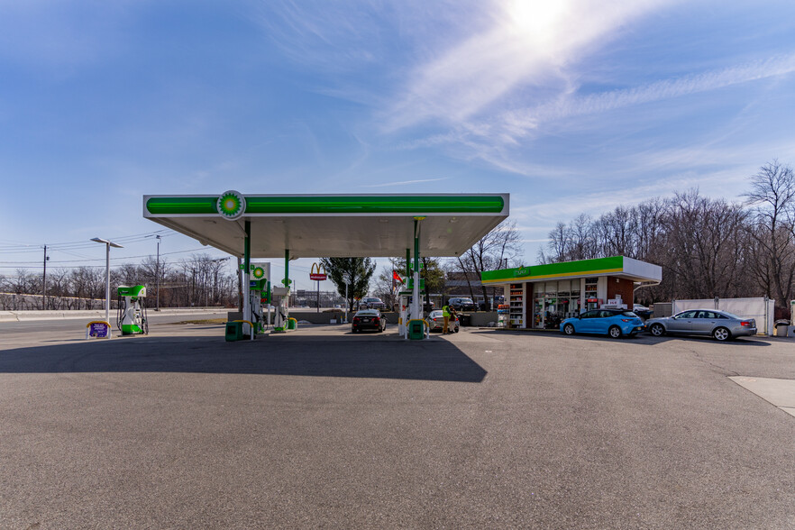 144 State Route 17, Mahwah, NJ 07430 - BP Gas Station Ground Lease ...