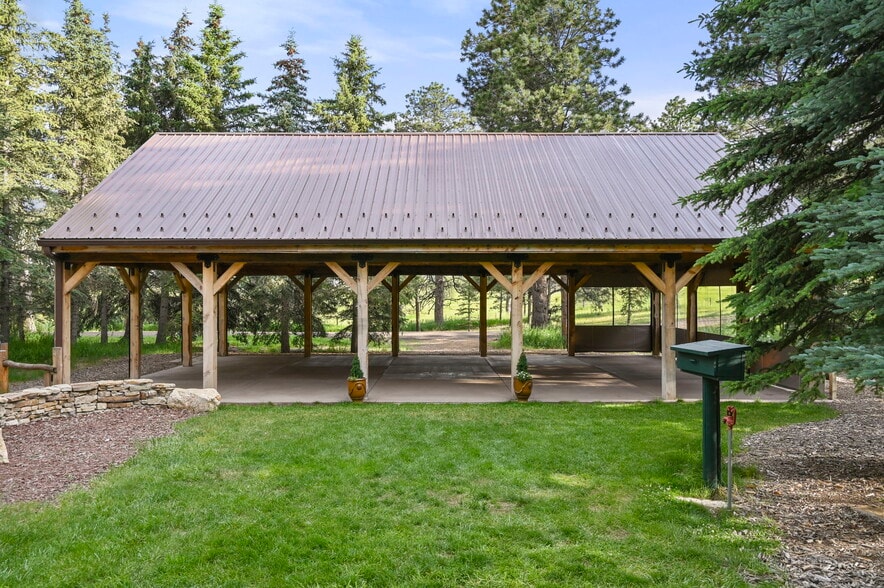 17104 Goshawk Rd E, Colorado Springs, CO for sale - Primary Photo - Image 2 of 6