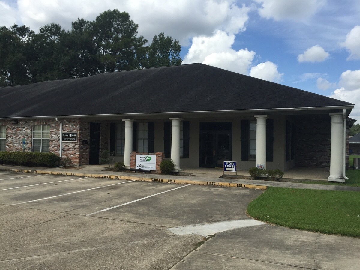 2380 Oneal Ln, Baton Rouge, LA 70816