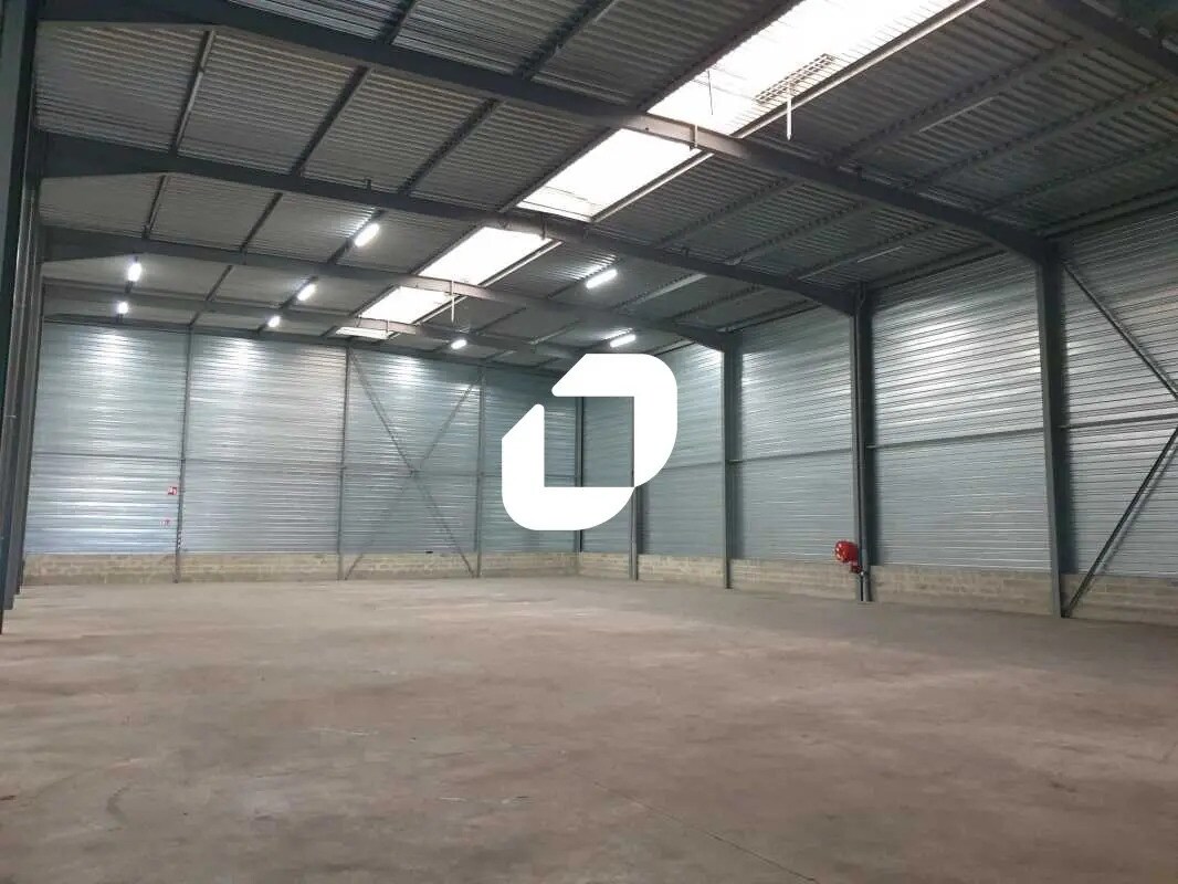 Office in Vitry-sur-Seine for lease Building Photo- Image 1 of 21