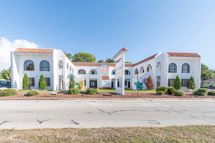 6710 Embassy Blvd, Port Richey, FL for sale - Building Photo - Image 2 of 21