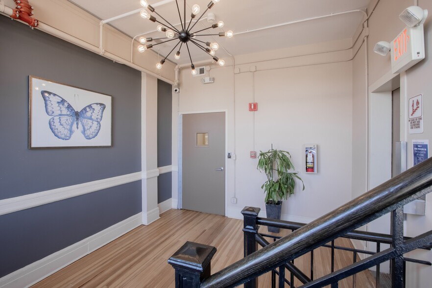 12 Broad St, Red Bank, NJ for lease - Lobby - Image 3 of 8