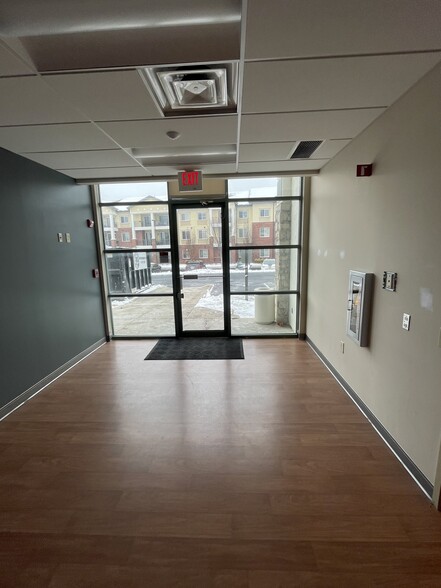 10401 Sawmill Pky, Powell, OH for lease - Building Photo - Image 3 of 31