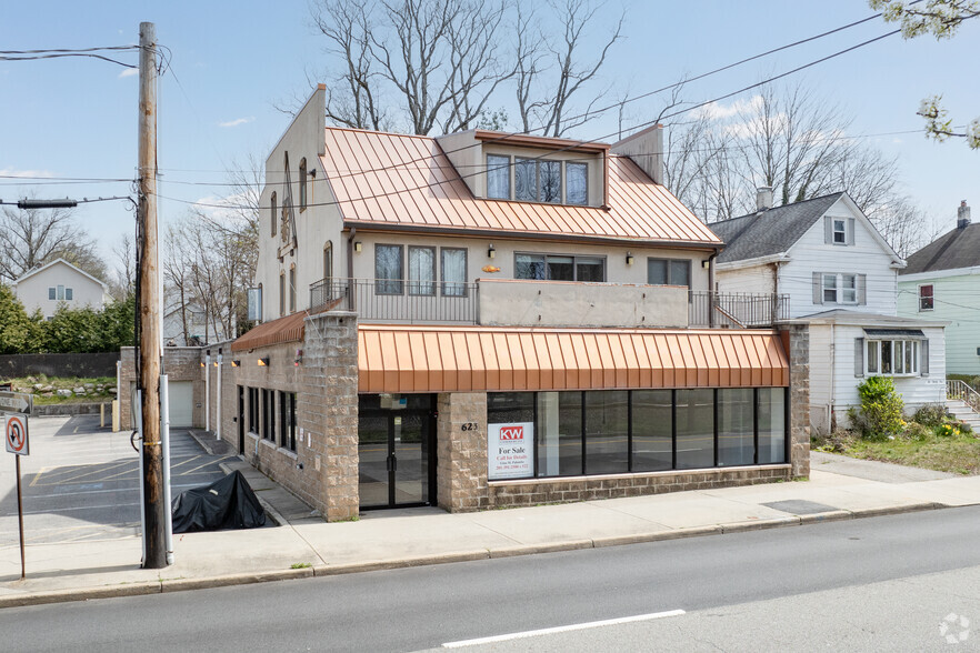 623-635 Broadway, Westwood, NJ for sale - Building Photo - Image 2 of 9