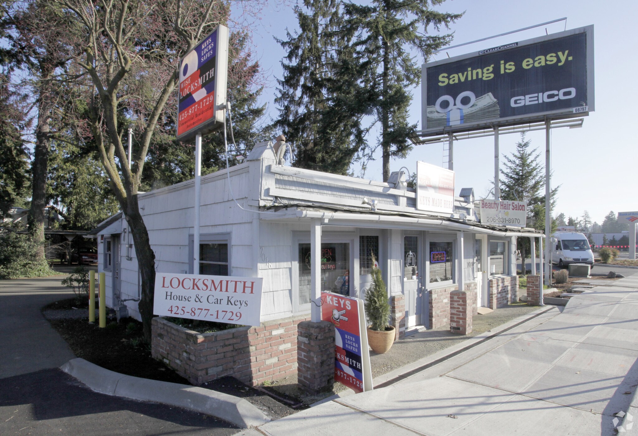 7018-7228 NE Bothell Way, Kenmore, WA for sale Primary Photo- Image 1 of 1