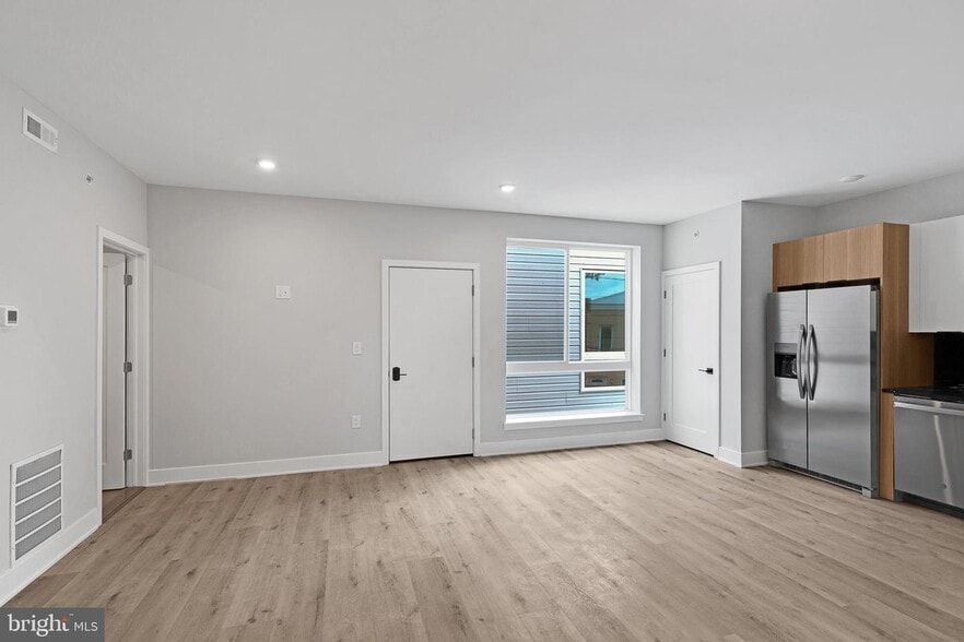 2937 Page St, Philadelphia, PA for sale - Building Photo - Image 3 of 7