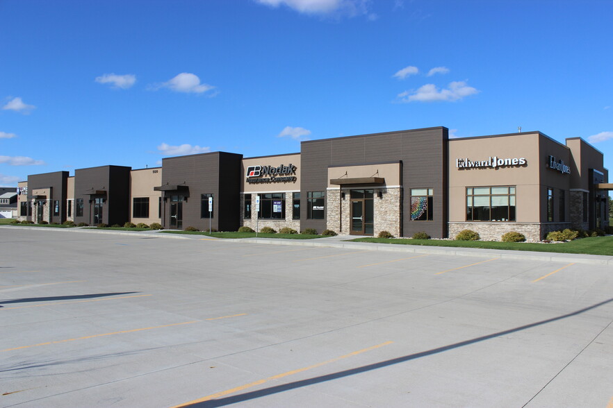 5120 Prosperity Way S, Fargo, ND for lease - Building Photo - Image 2 of 8