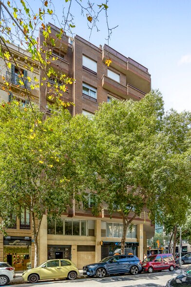 Carrer del Bruc, 29, Barcelona, Barcelona for lease - Building Photo - Image 2 of 5