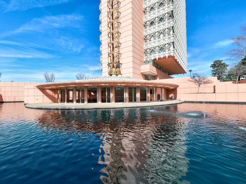 6100 Dutchmans Ln, Louisville, KY for lease - Building Photo - Image 3 of 18