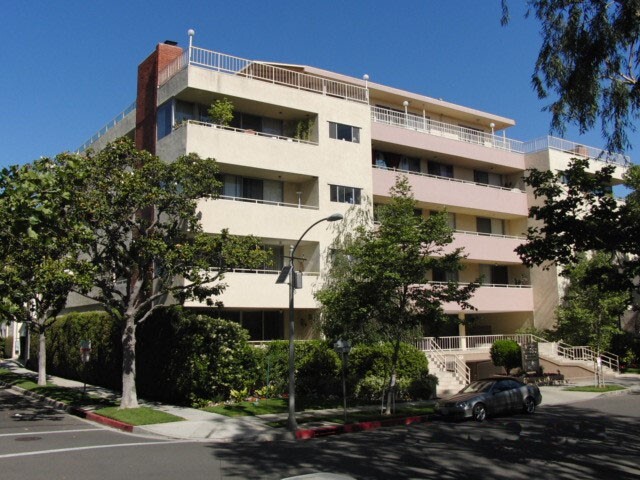 303 N Swall Dr, Beverly Hills, CA for sale - Building Photo - Image 3 of 30