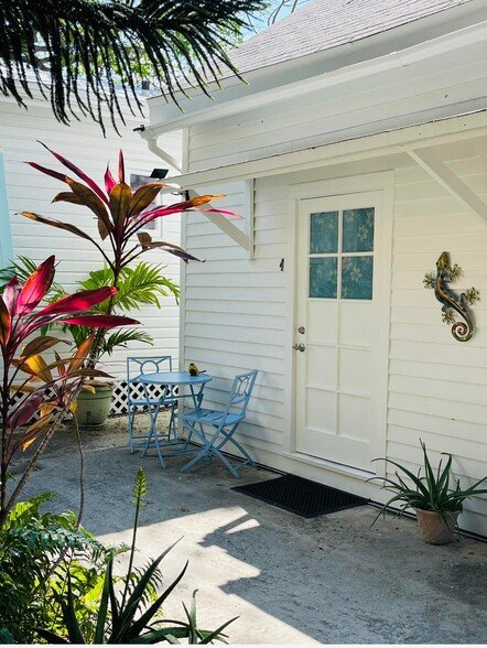 1122 Simonton St, Key West, FL for sale - Building Photo - Image 2 of 24