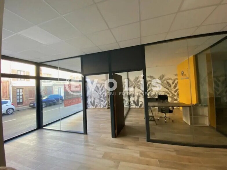 Office in Amiens for lease - Interior Photo - Image 3 of 4