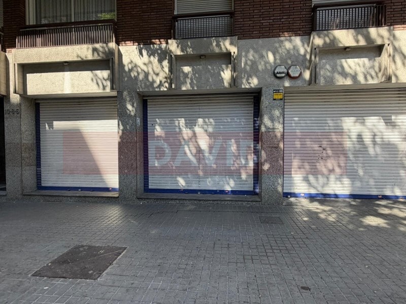 Retail in L'Hospitalet de Llobregat, Barcelona for lease Interior Photo- Image 1 of 7