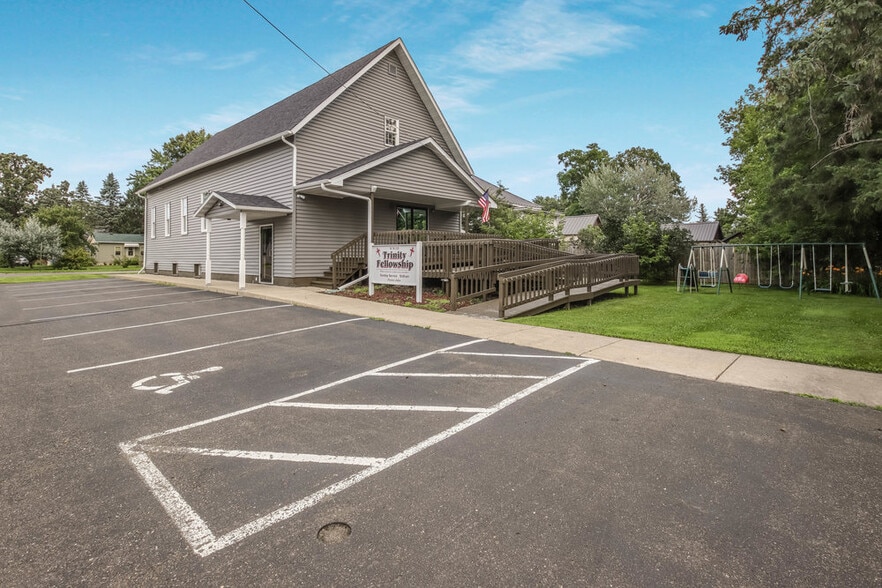 104 E Barker St, Rice Lake, WI for sale - Building Photo - Image 3 of 26