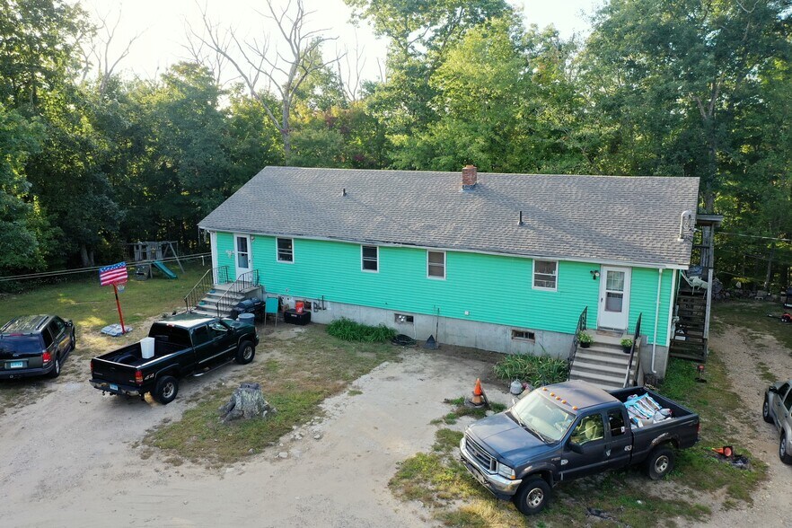 285 Willimantic Rd, Chaplin, CT 06235