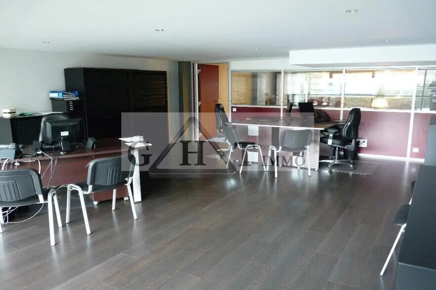 Office in Ivry-sur-Seine for lease - Building Photo - Image 3 of 11