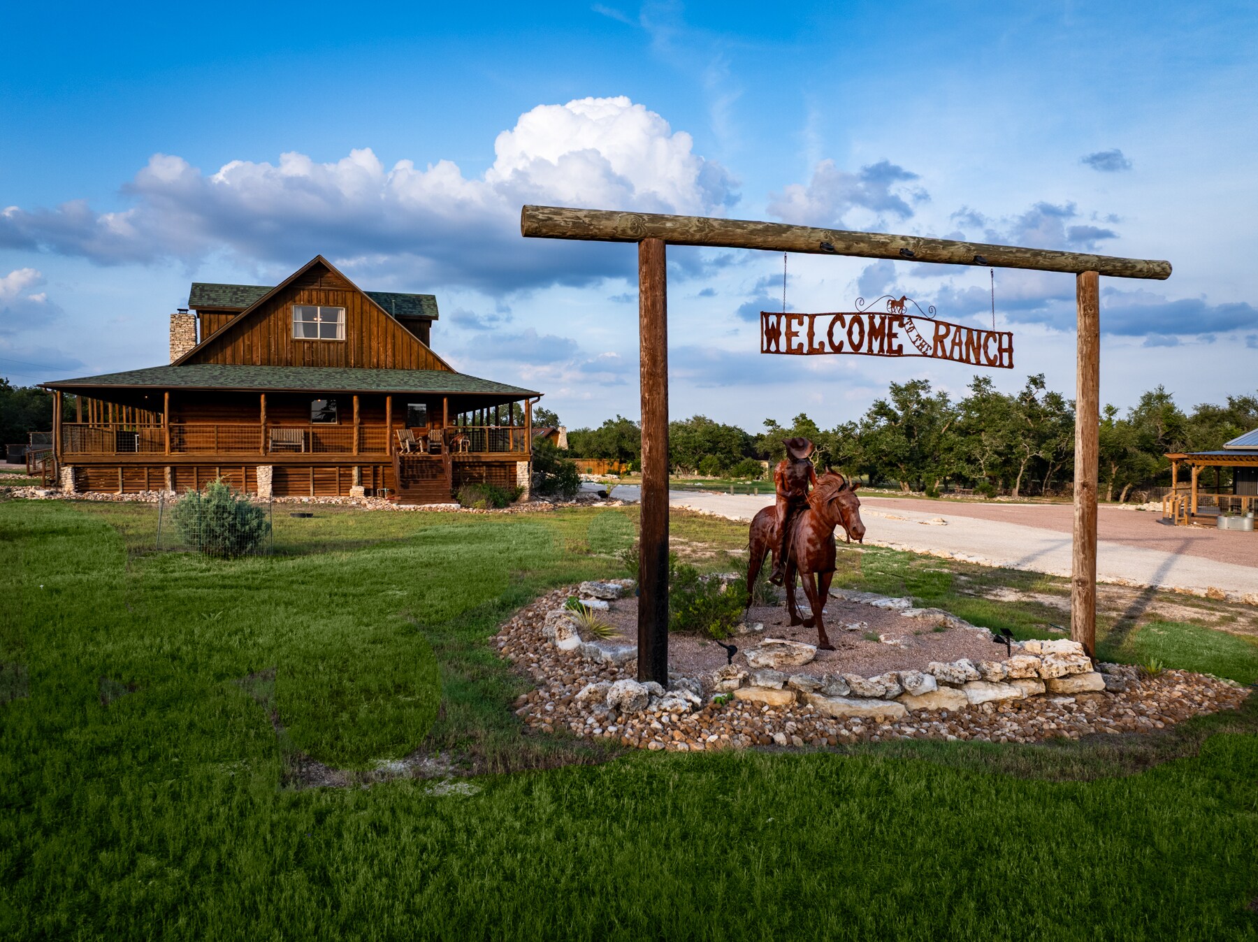 3607 Lone Man Mountain Rd, Wimberley, TX for sale Primary Photo- Image 1 of 35