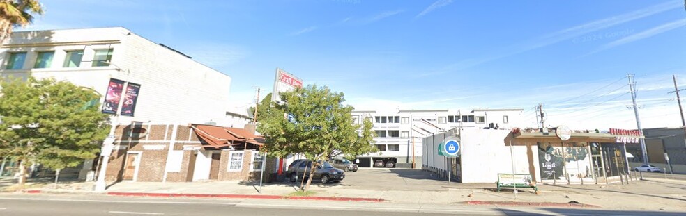 14917 Ventura Blvd, Sherman Oaks, CA for lease - Building Photo - Image 2 of 3