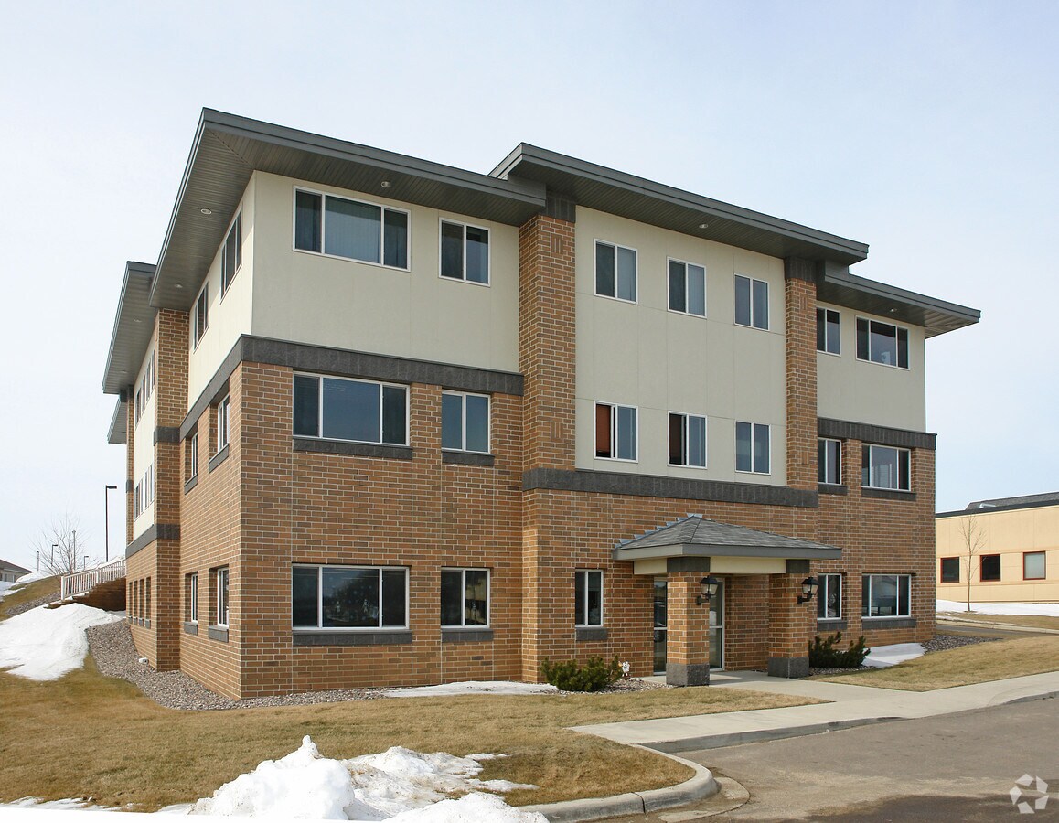 2746 Superior Dr Nw Rochester Mn 55901 Office For Lease Loopnet Com