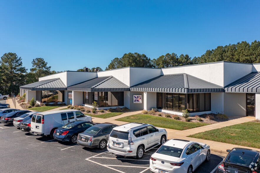 5172 Brook Hollow Pkwy, Norcross, GA for lease - Building Photo - Image 2 of 14