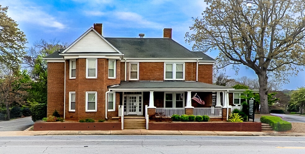 324 E Saint John St, Spartanburg, SC for lease - Building Photo - Image 3 of 3