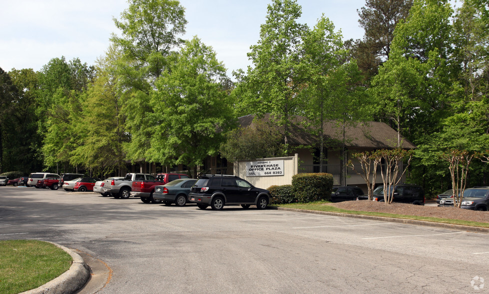 2 Riverchase Office Plz, Birmingham, AL for lease - Primary Photo - Image 2 of 5