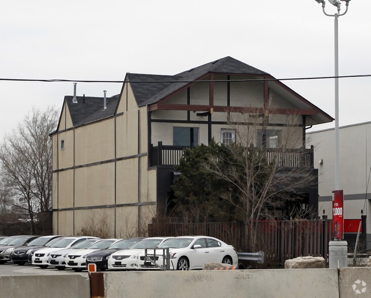 1340 The Queensway, Toronto, ON for lease - Building Photo - Image 2 of 2